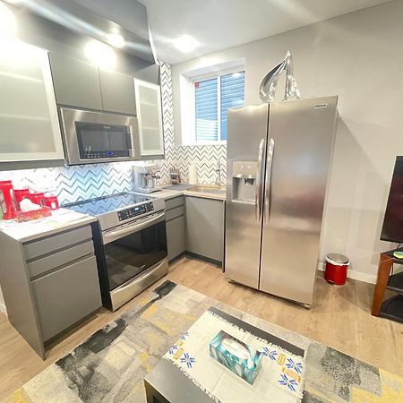 Comfortable And Beautiful Brand-New Suite Bsmt-Two Bedroom, Two Washrooms Κάλγκαρι Εξωτερικό φωτογραφία