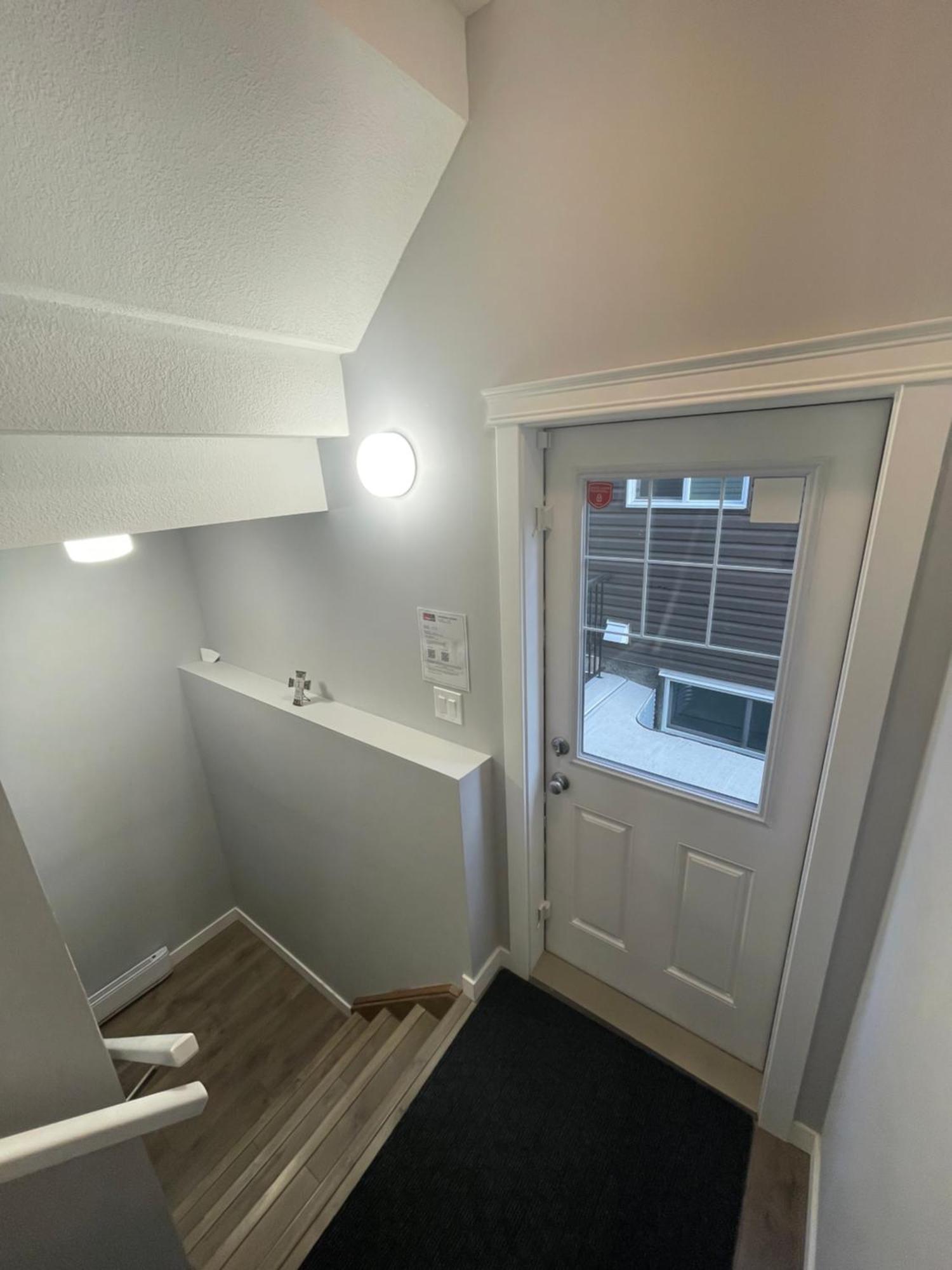Comfortable And Beautiful Brand-New Suite Bsmt-Two Bedroom, Two Washrooms Κάλγκαρι Εξωτερικό φωτογραφία
