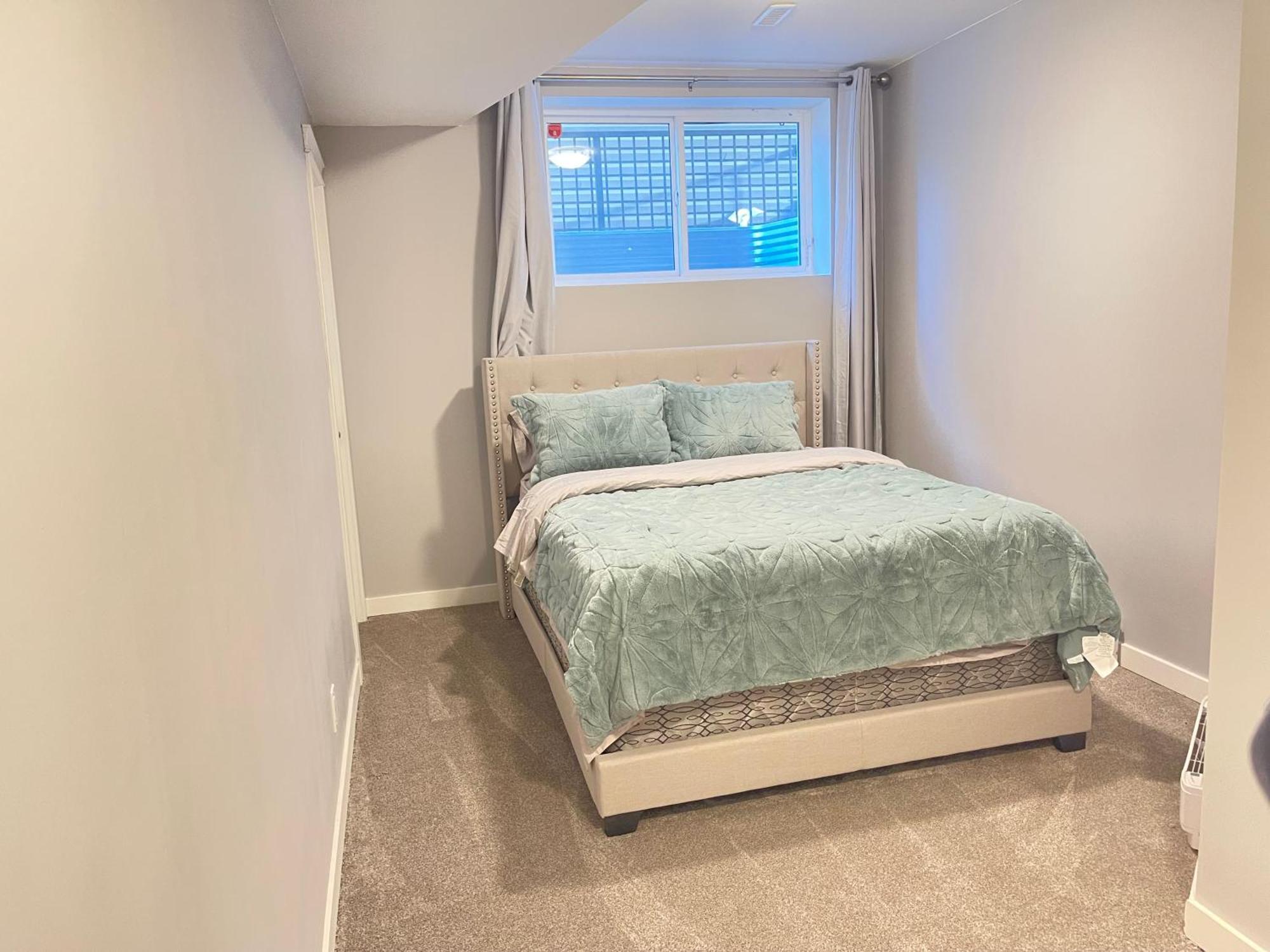 Comfortable And Beautiful Brand-New Suite Bsmt-Two Bedroom, Two Washrooms Κάλγκαρι Εξωτερικό φωτογραφία